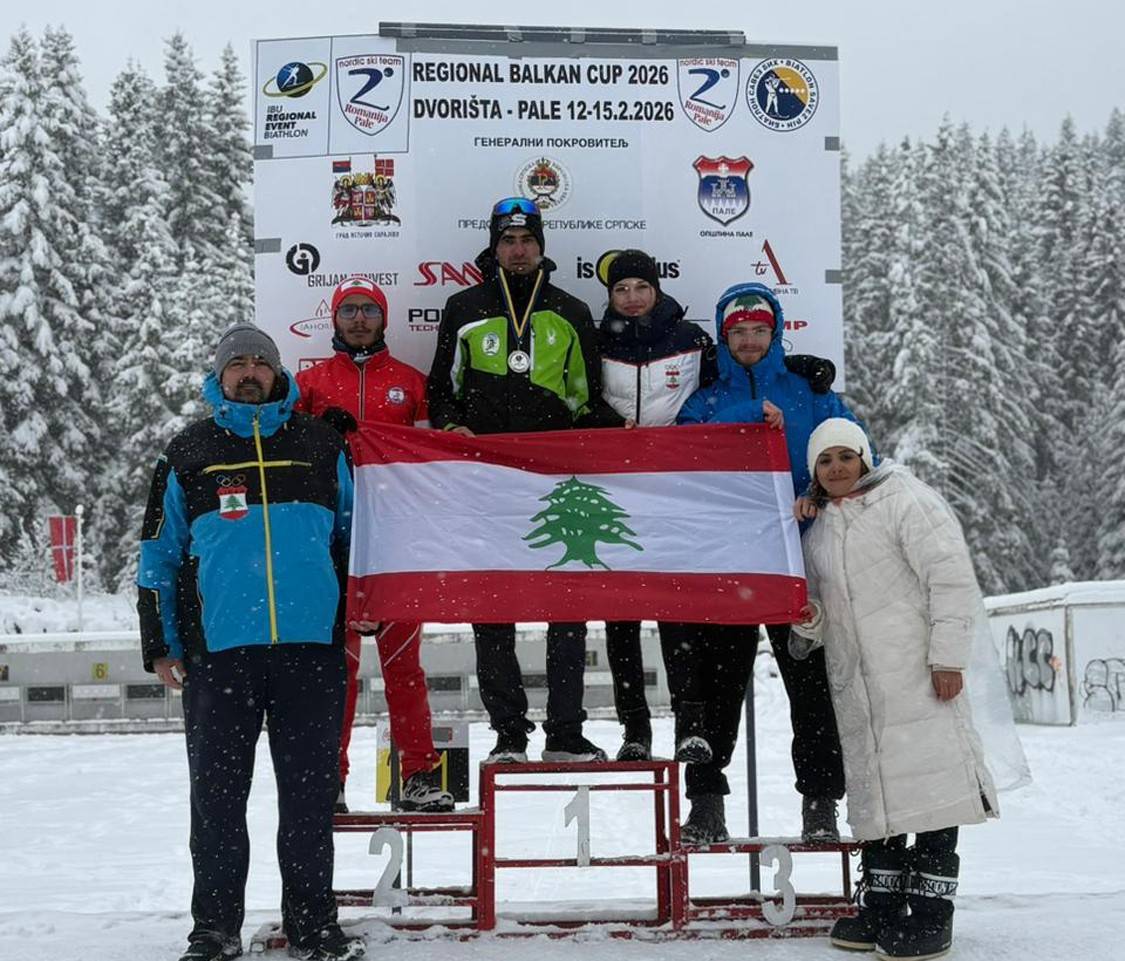 3 فضيات للبياتلون