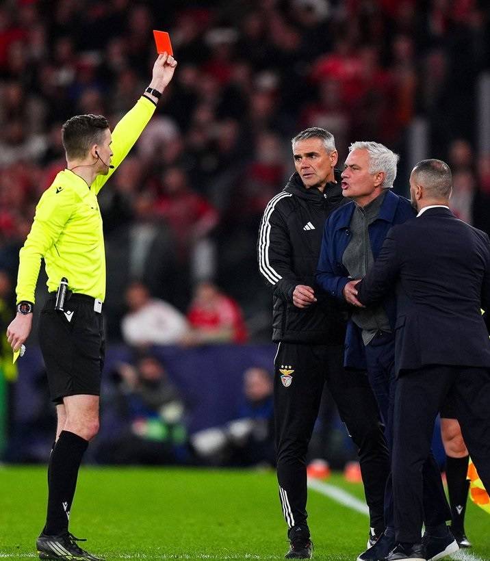 دوري أبطال أوروبا:
ورقة تمنع طرد
لاعبي ريال مدريد