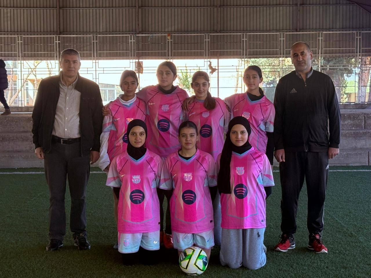 متوسطة القرعون الرسمية بطلة كرة القدم المصغرة المدرسية في البقاع