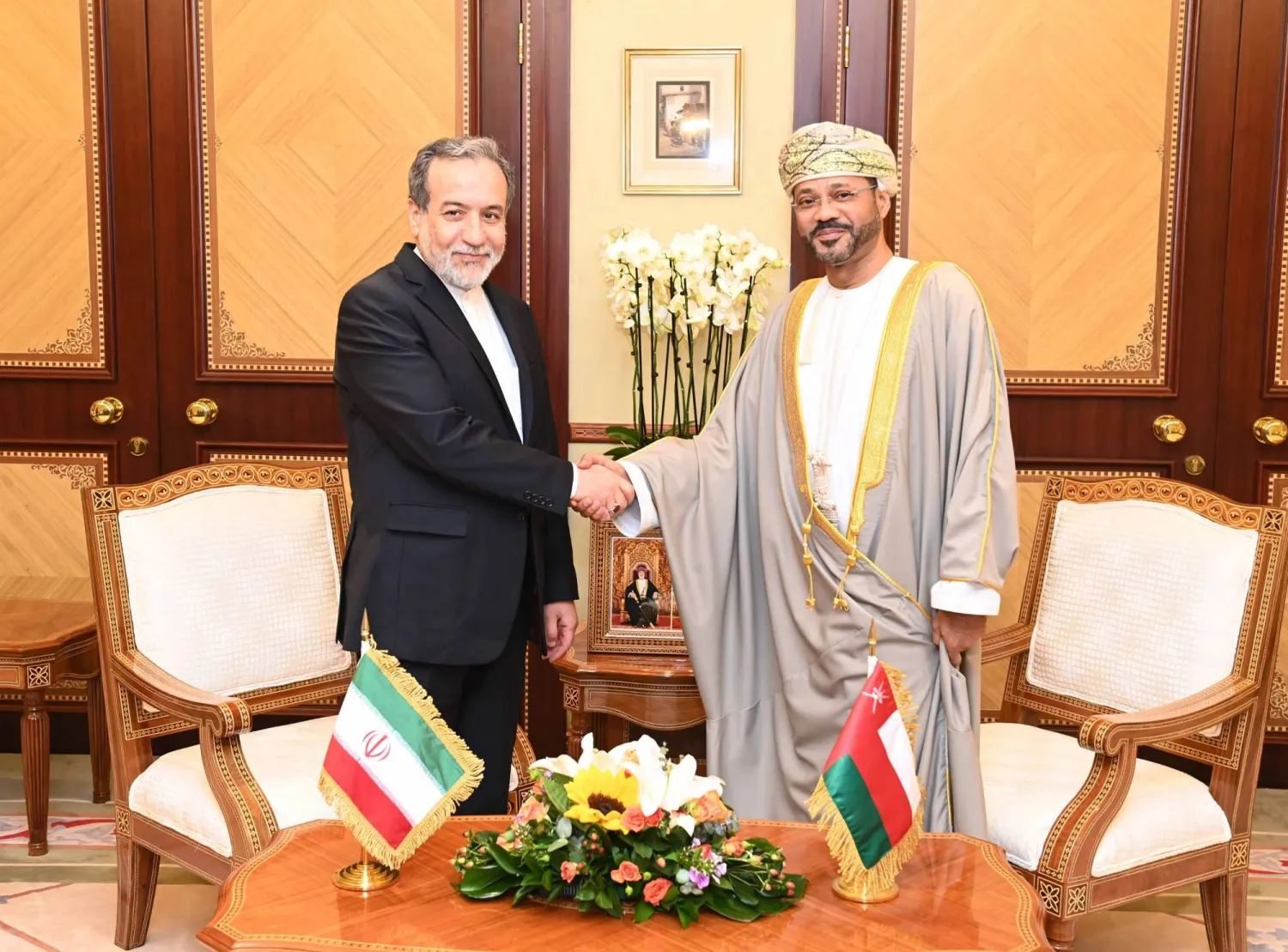لقاء إيراني عُماني قبيل مفاوضات جنيف