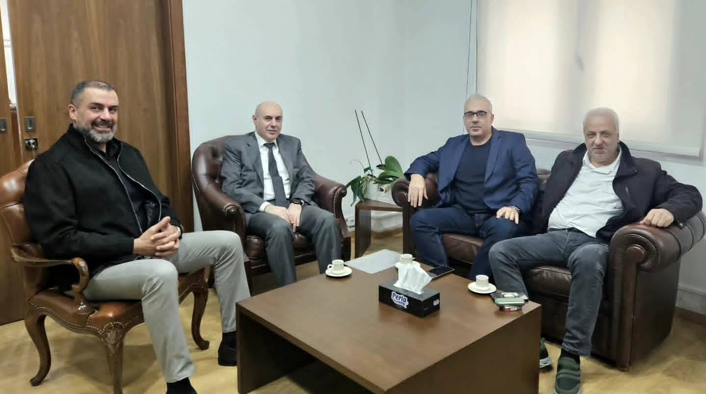 مدير عام "المالية" يستقبل وفداً من نقابة مصممي الغرافيك