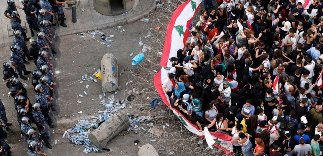من يحرّك الشارع؟