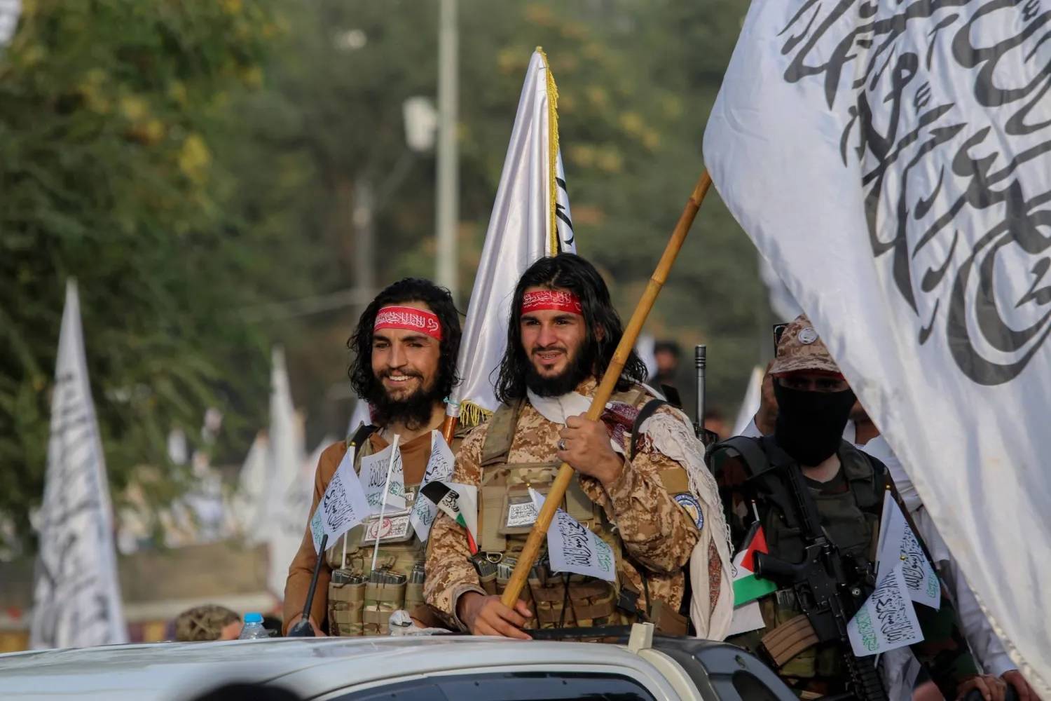 قانون طالبان الجديد يسمح بضرب النساء والأطفال!