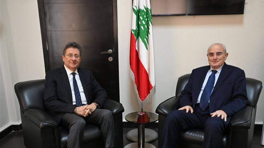 "دور الجيش المحوري" على طاولة كنعان ومنسى