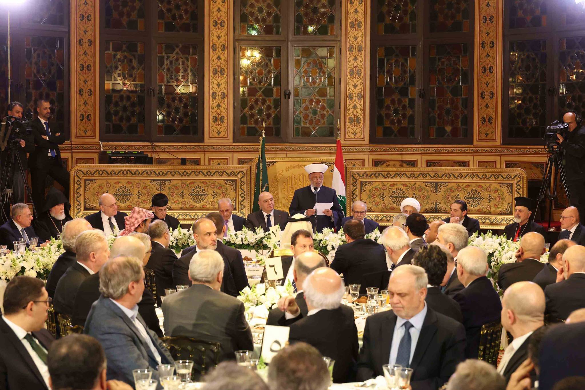 دريان في إفطار دار الفتوى: الدولة القويّةَ تملك قدرًا كبيرًا
من الحريّة بالداخل الواثق وتجاه الخارج