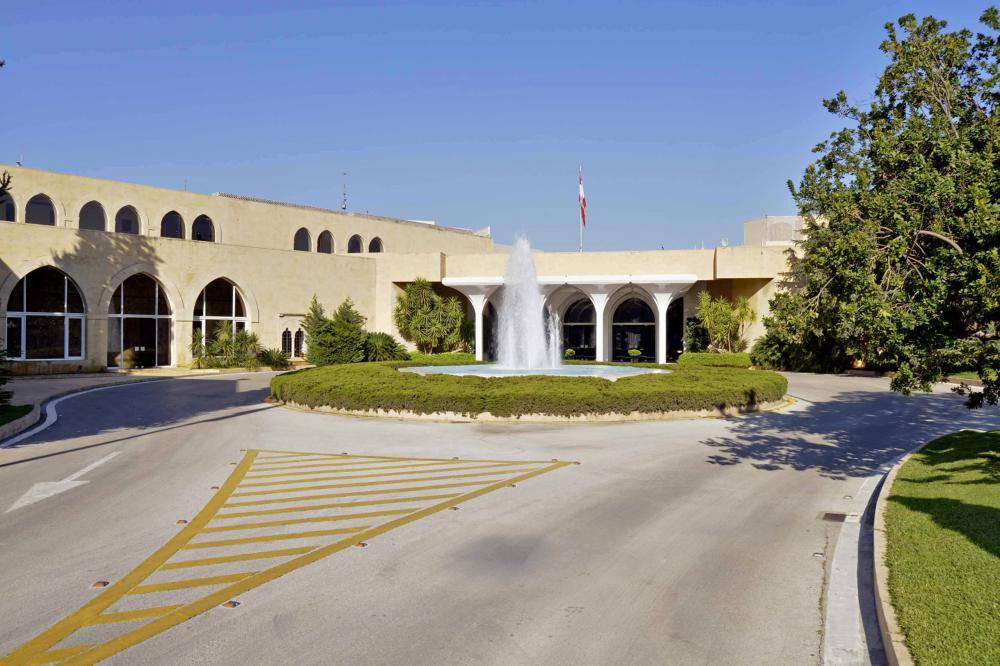 أشغال تزفيت عند مفرق القصر الجمهوري نهاية الأسبوع