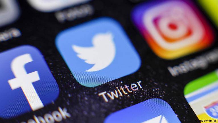هل تقر ألمانيا حظر استخدام التواصل الاجتماعي لهذه الفئة؟