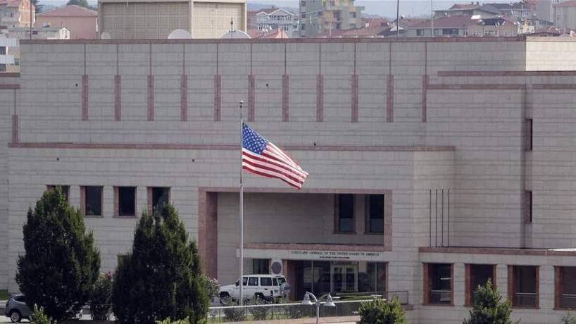 خلــفيات قرار مغادرة موظفي السفارة الأميركية