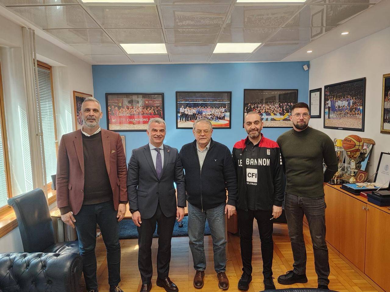 السفير اللبناني يوسف جبر ومارون جبرايل التقيا رئيس الاتحاد الصربي لكرة السلة في بلغراد
