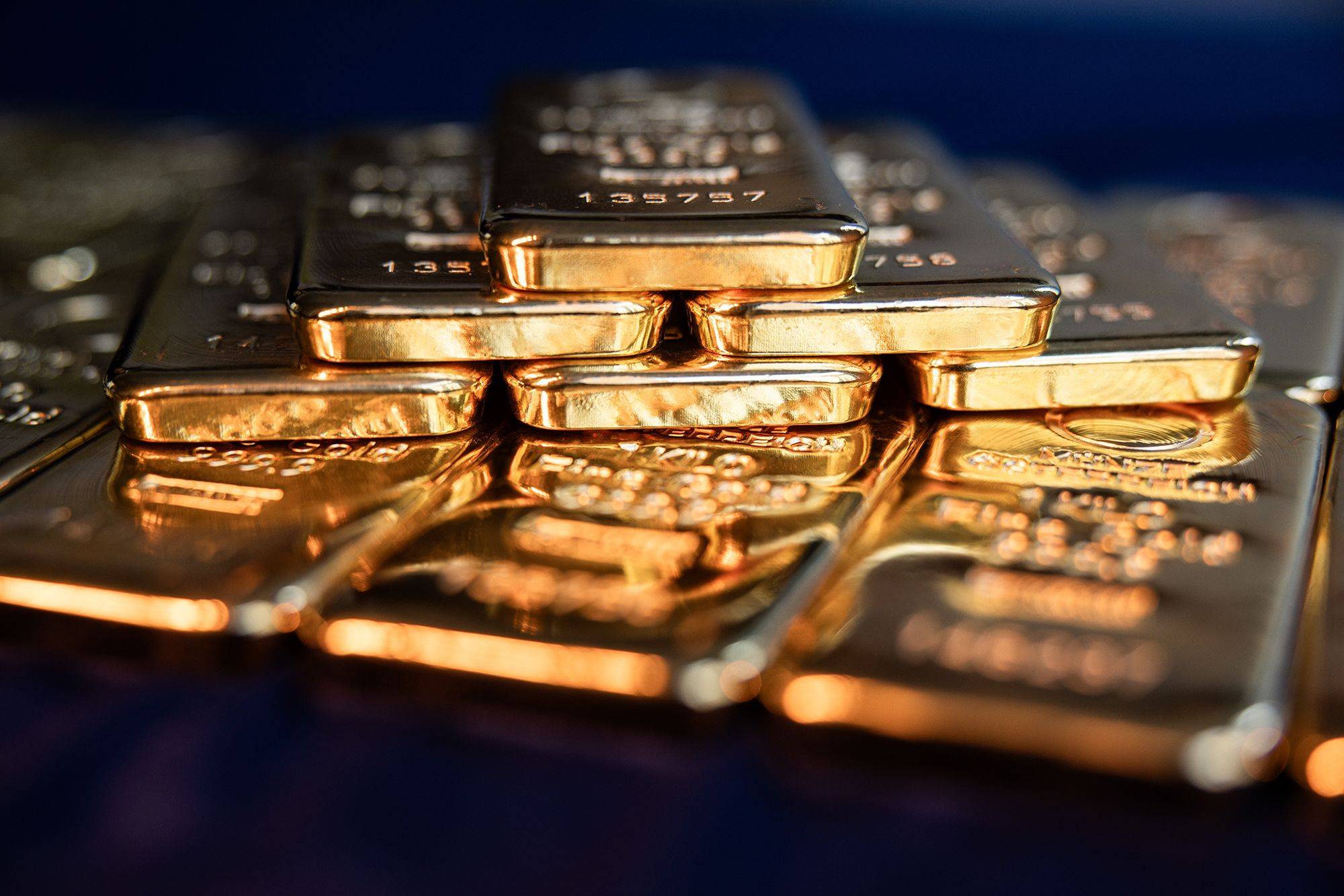 الذهب يحلّق لأعلى مستوى في الاسابيع الثلاثة الاخيرة