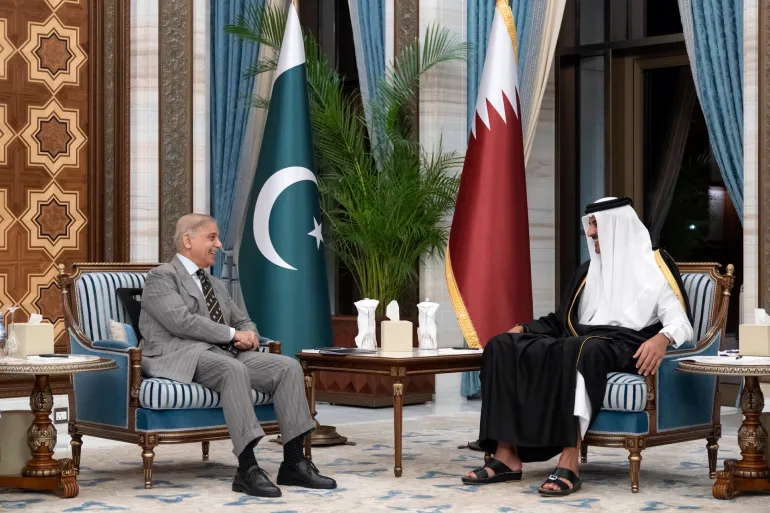أمير قطر يبحث مع رئيس وزراء باكستان الأوضاع الاقليمية