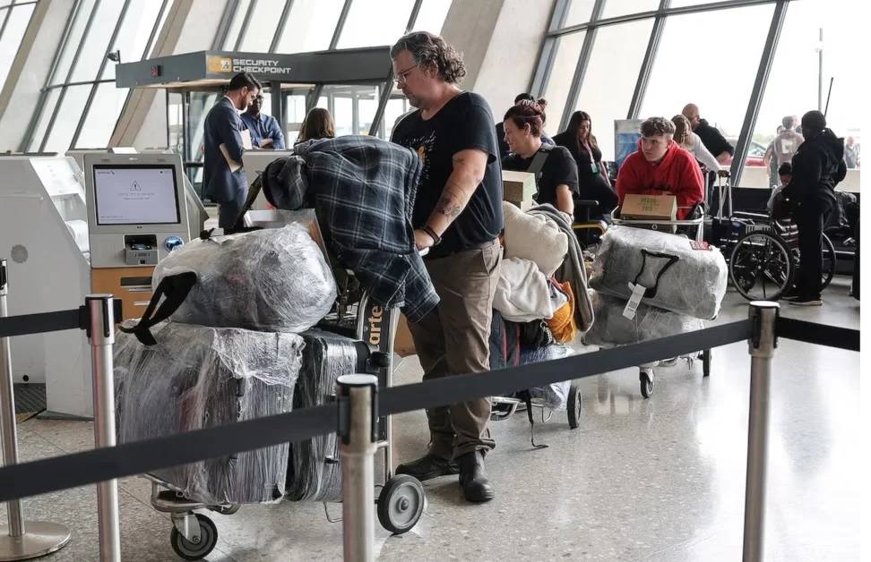 وثيقة أميركية تكشف خطة لمعالجة آلاف طلبات اللجوء شهرياً للبيض في جنوب أفريقيا