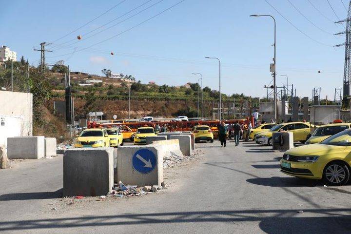 تزامنا مع الهجوم على إيران.. "إسرائيل" تغلق عشرات الحواجز في الضفة!