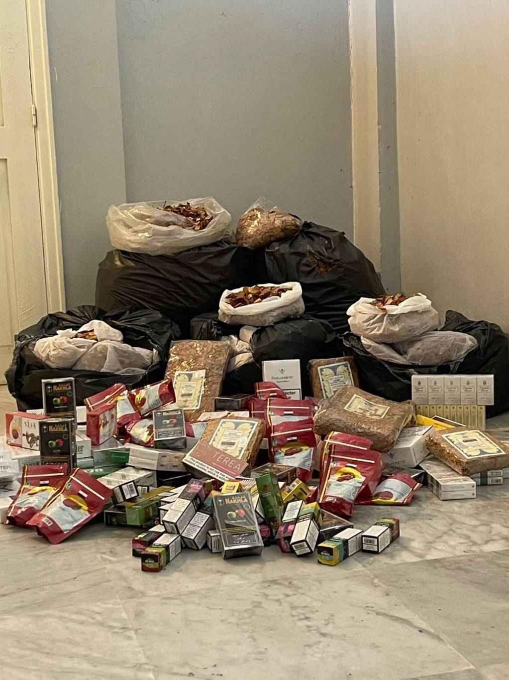 ضبط كمية كبيرة من الدخان والتنبك المهرّب