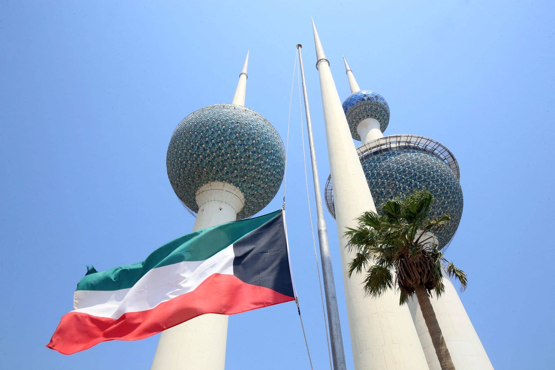 الجيش الكويتي يعترض أهدافاً جوية في قلب البلاد