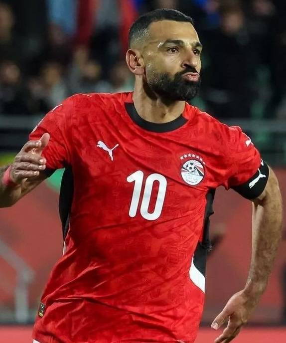 انتهى زمنه...
أسطورة ليفربول
تصدم صلاح