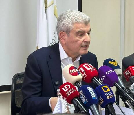 وزير الصناعة : لدينا مخزون أدوية لثلاثة أشهر والمواد
الأولية لثمانية أشهر والقطاع الصناعي مستعد لتداعيات الحرب