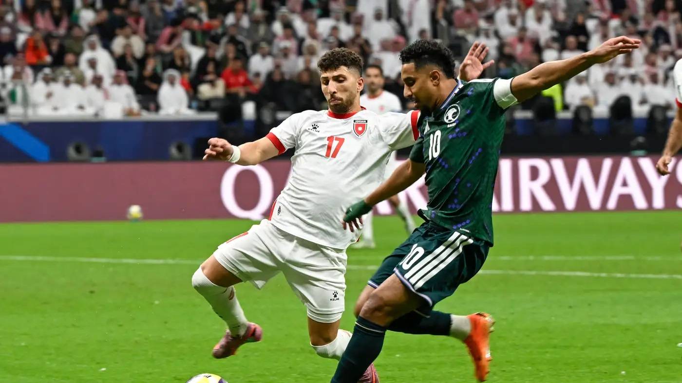 بعد الحرب على إيران.. دول عربية بينها لبنان تعلق نشاطها الكروي