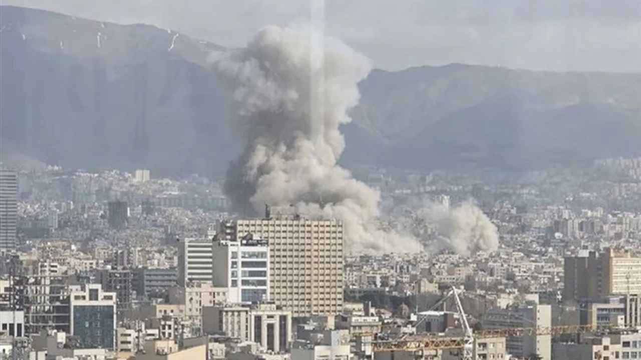 إستشهاد أكثر من 140 طالبة باستهداف مدرسة في إيران