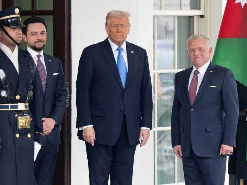 العاهل الأردني وترامب يبحثان سبل التهدئة في المنطقة
