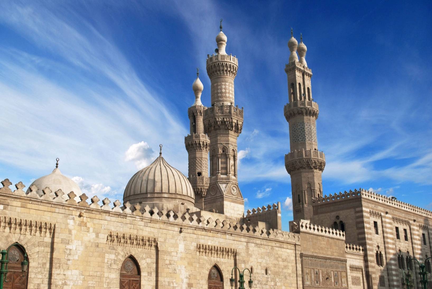 الأزهر يدعو لوقف نيران الحروب