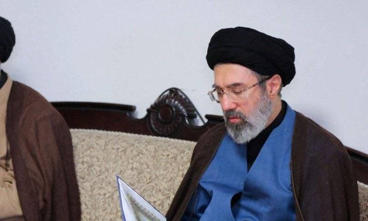 مجتبى خامنئي ينجو من الهجوم وطهران تراه خليفة لوالده