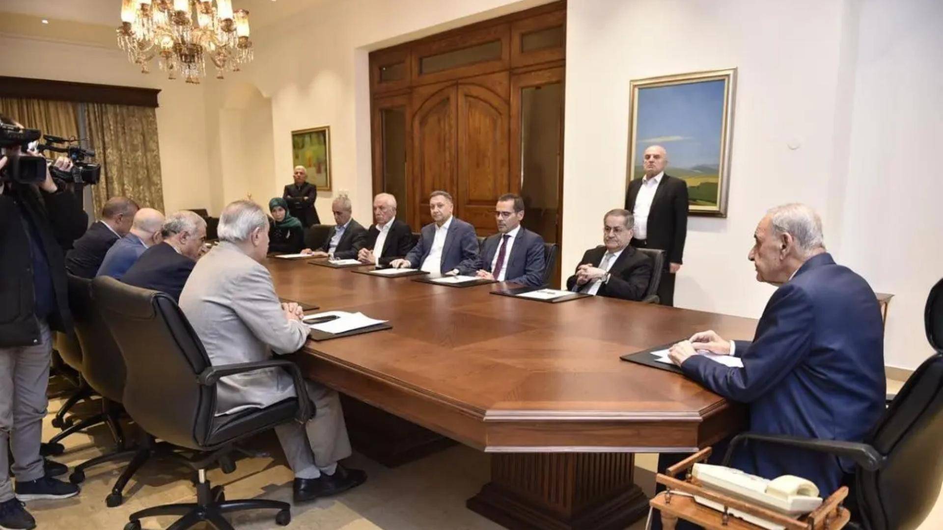 برّي يبحث في المستجدّات السياسيّة