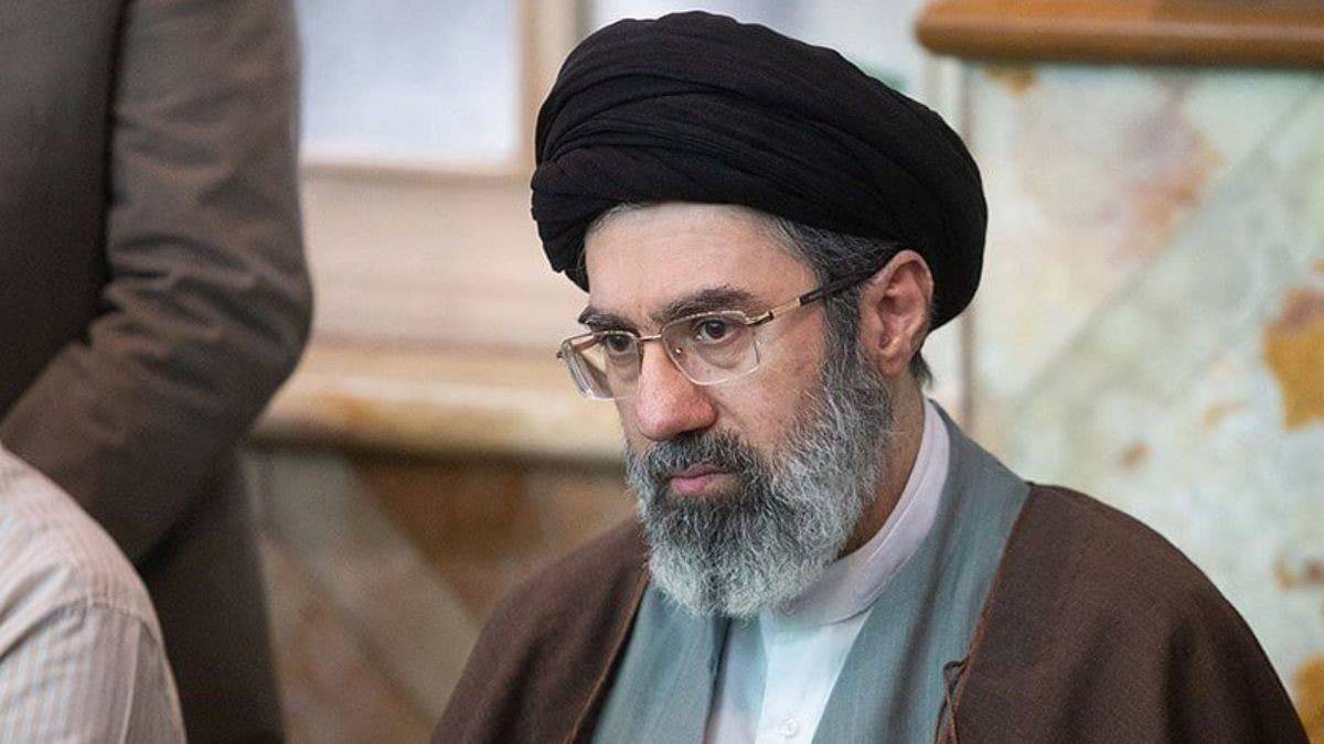 خامنئي على درب ابيه... الصحف العالمية: فشل ذريع لترامب