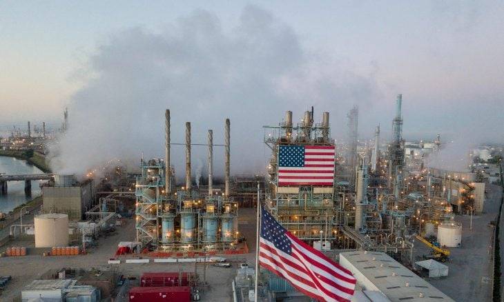 تداعيات الصراع تتفاقم… الوقود في الولايات المتحدة يرتفع 16%