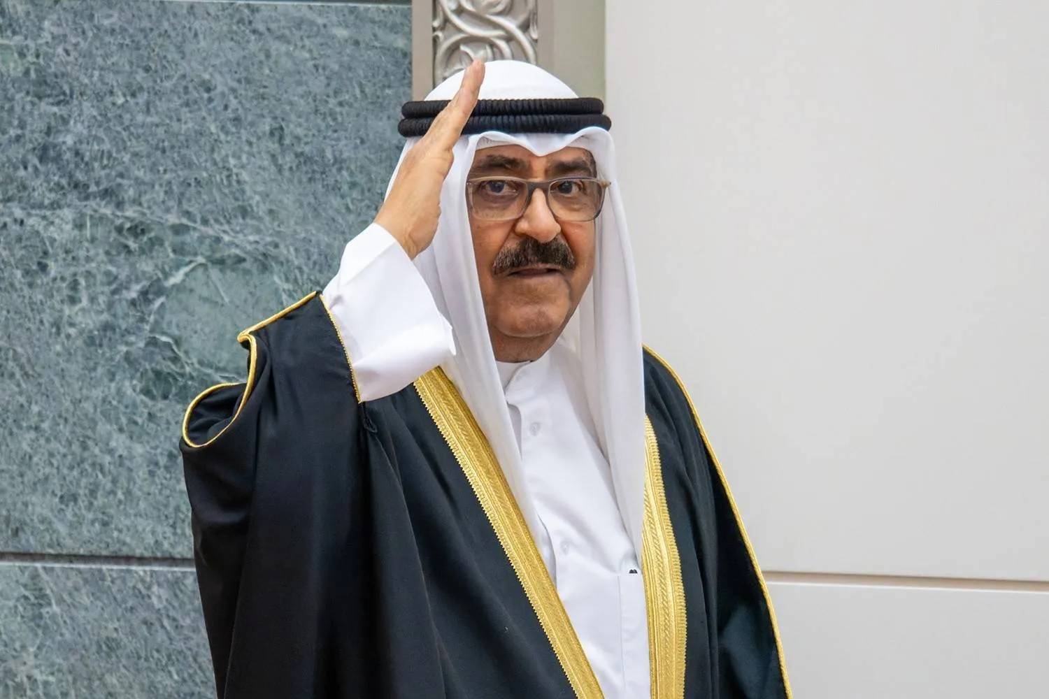 أمير دولة الكويت: الوطن خط أحمر