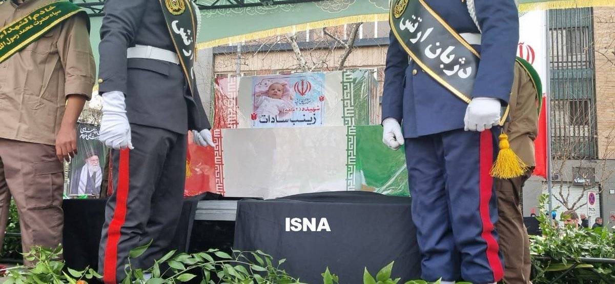 طهران تشيّع شهداء العدوان في مراسم جماهيرية حاشدة