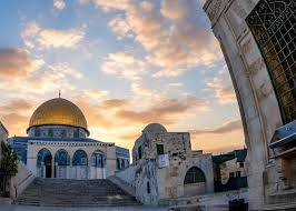 إدانة عربية وإسلامية لإغلاق المسجد الأقصى في رمضان