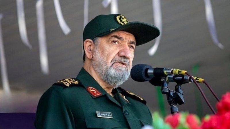 رضائي: نهاية الحرب بأيدينا.. و"هرمز" لن يفتح للسفن الأميركية