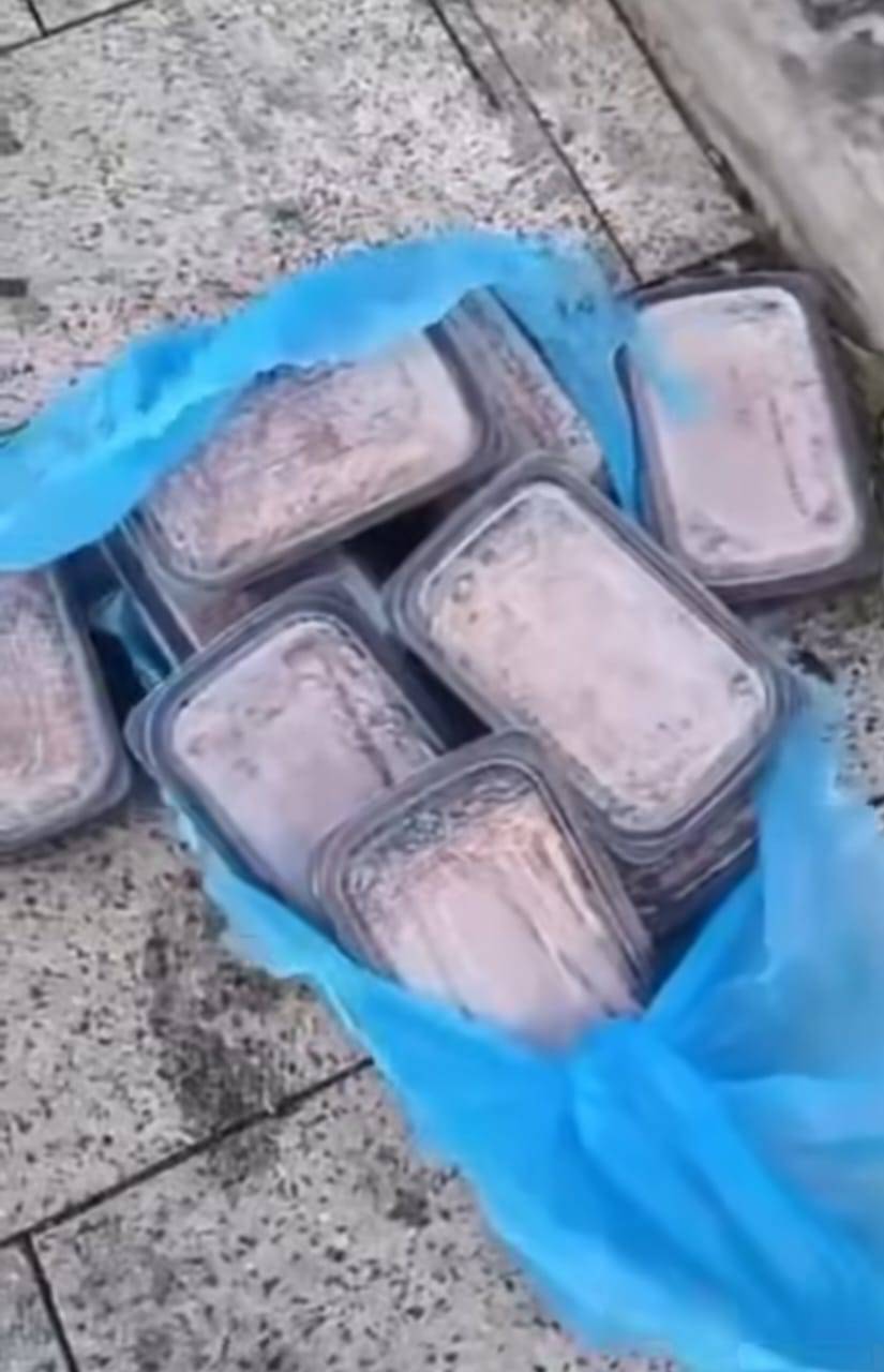 وجبات فاسدة تصل الى النازحين... ماذا يجري في مراكز الإيواء؟