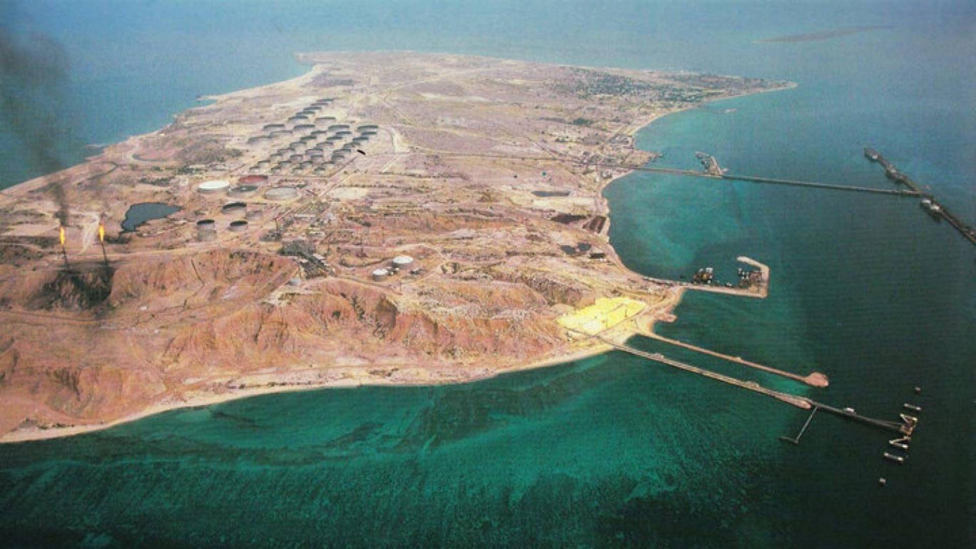 ترامب يعلن تدمير أهداف عسكرية في جزيرة خرج النفطية الايرانية