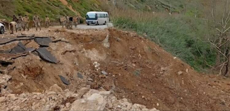 التصعيد الإسرائيلي مستمرّ: استهداف جسر الخردلي
وسلسلة غارات في الجنوب