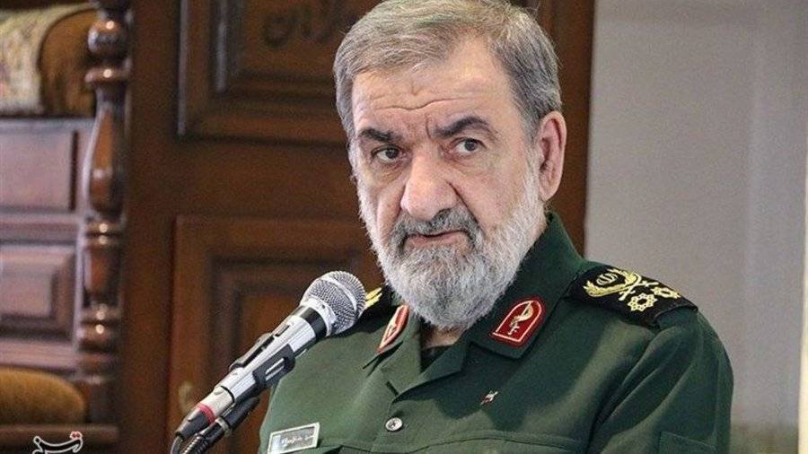 خامنئي يعين محسن رضائي مستشاراً عسكرياً له