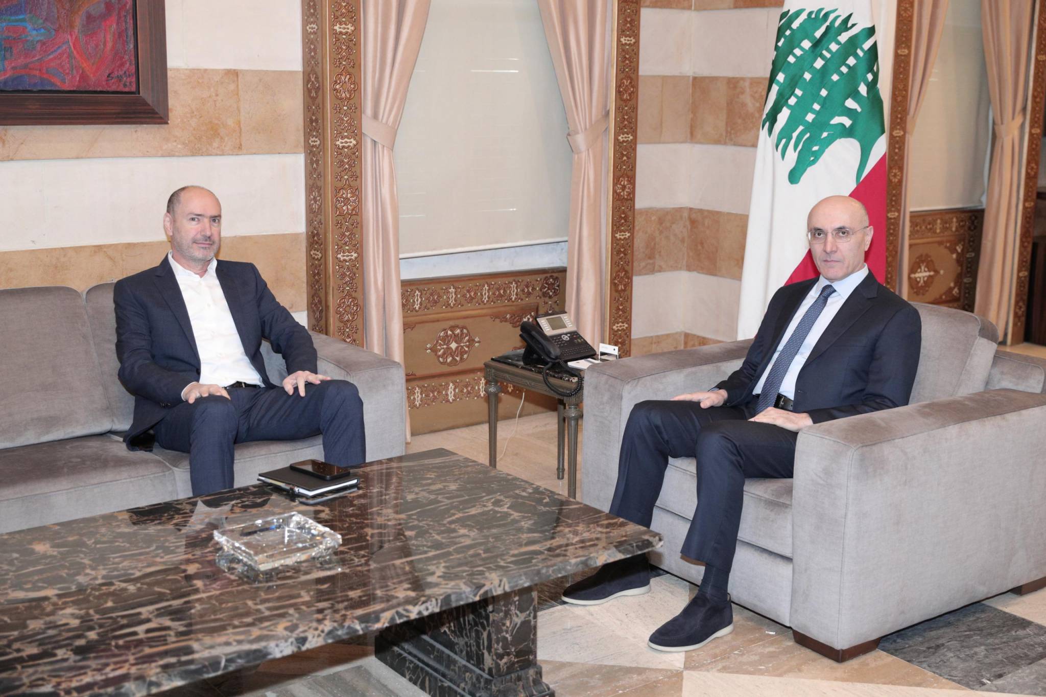 الحجار يستقبل محافظ لبنان الجنوبي
