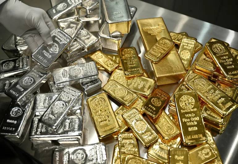 هبوط الذهب والفضة مع تصاعد المخاوف العالمية