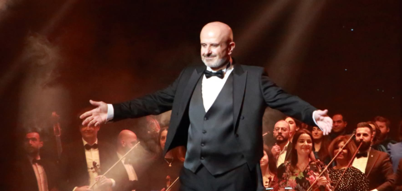 طوني مخول يعلن انتصار الموسيقى على الحرب من خلال "Le grand spectacle"