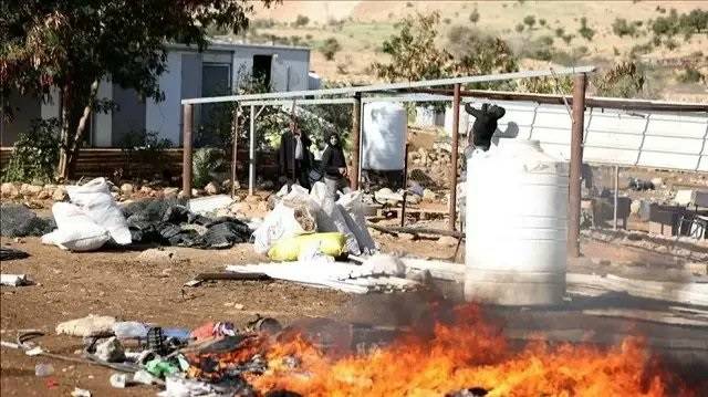 تصعيد متواصل.. مستوطنون يحرقون مسكناً جنوب الضفة