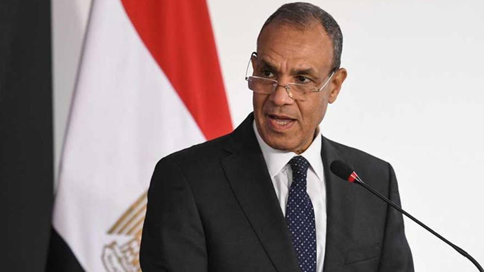 وزير الخارجية المصري يصل بيروت حاملاً مساعدات إنسانية