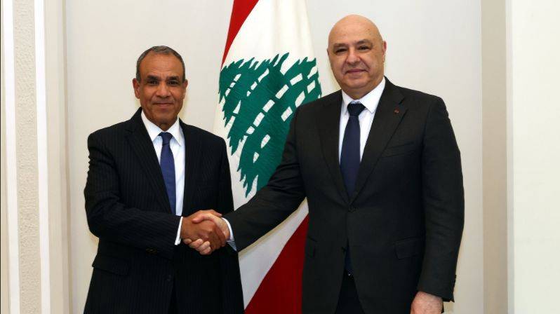 عبد العاطي: مصر تكثف إتصالاتها لوقف إطلاق النار
عون: نرحّب بأيّ جهد لتفعيل المبادرة التفاوضيّة
بري: ننوّه بالمساعي المصريّة