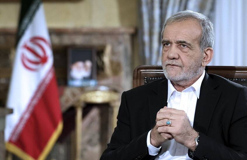 بزشكيان شاكراً بوتين: دعم روسيا يلهمنا في الحرب ضد واشنطن و"إسرائيل"