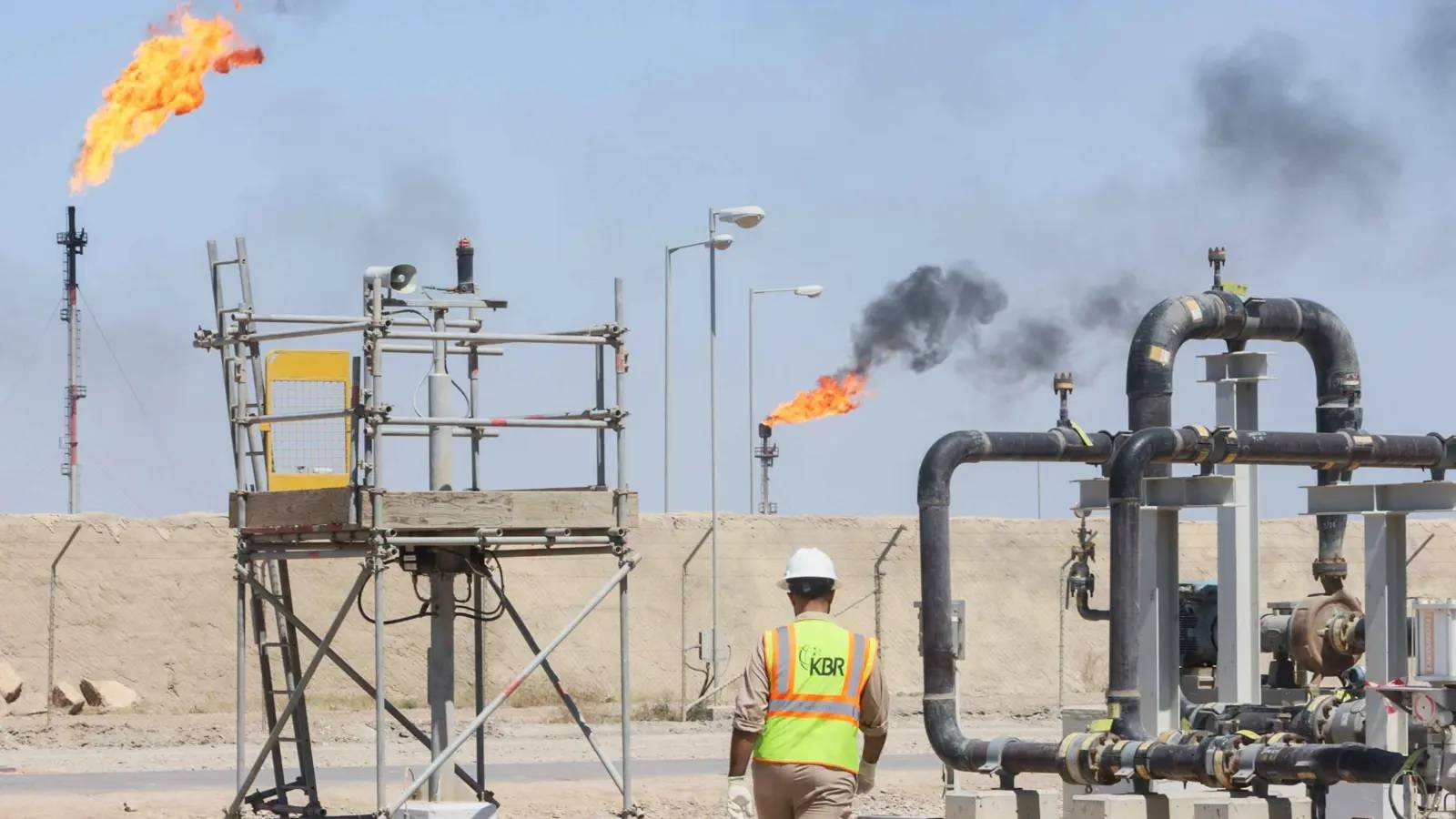 سقوط طائرة مسيرة داخل حقل مجنون النفطي في العراق