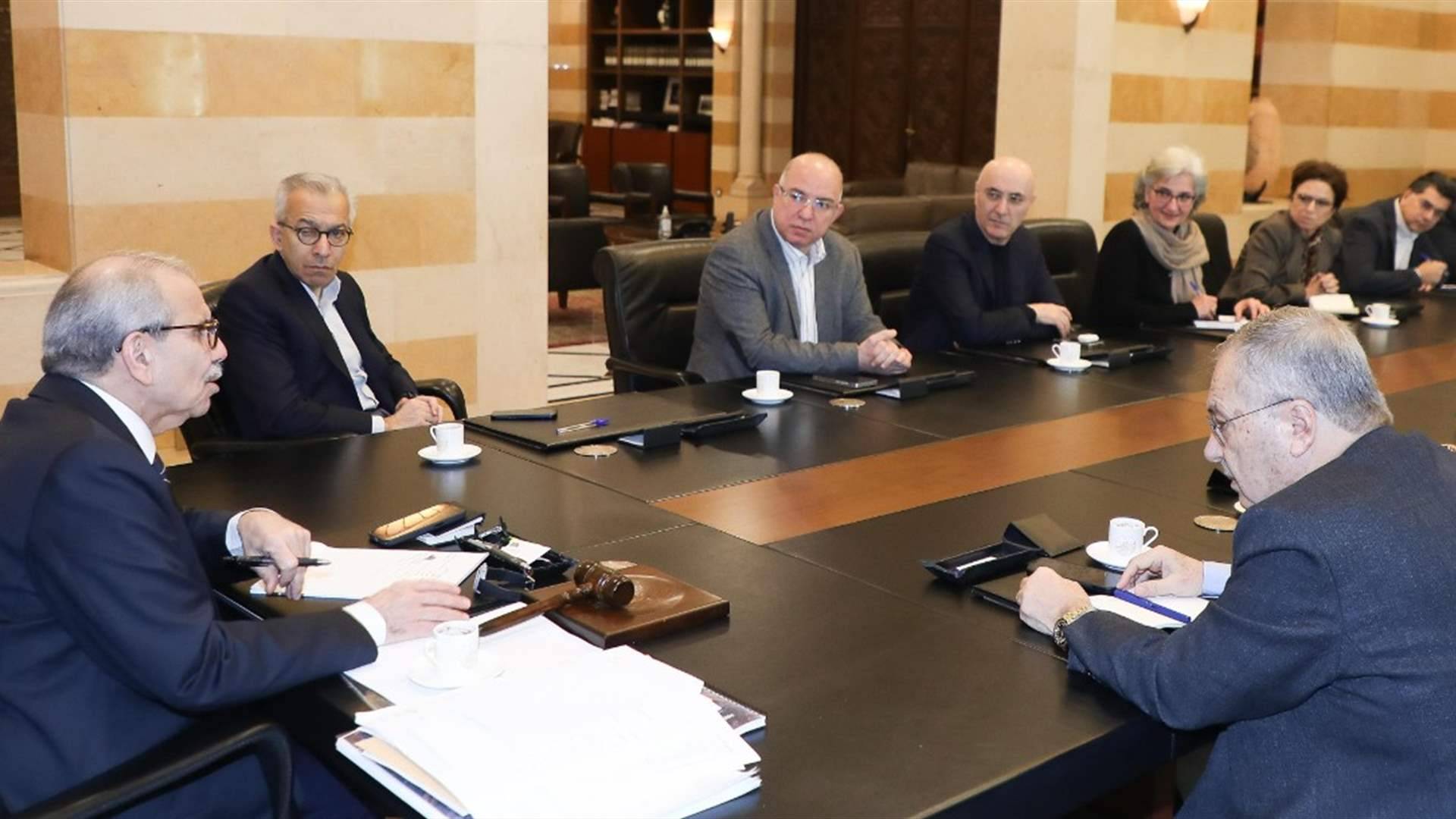 اجتماع وزاري في السرايا.. دعوات لزيادة الدعم وتحذير من الخطاب الفتنوي
