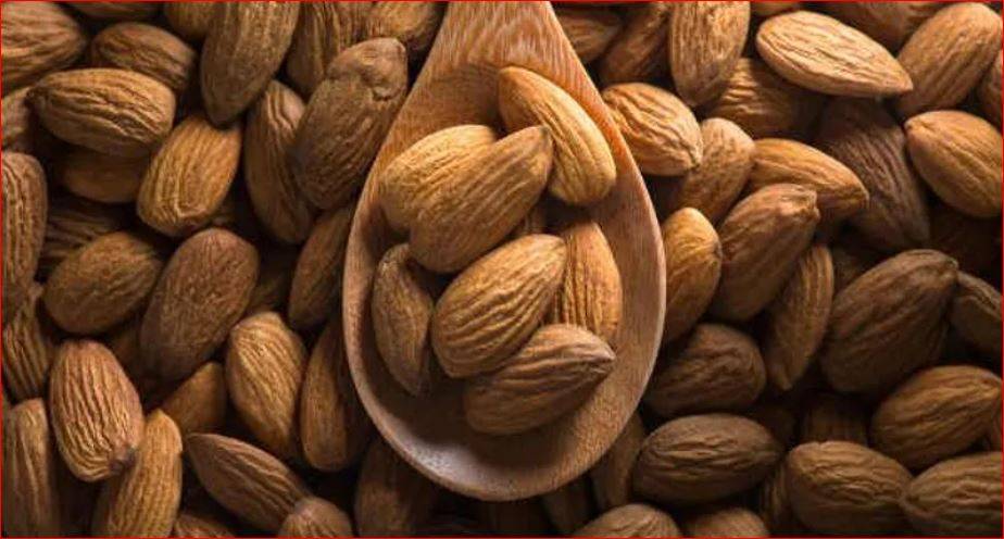 اللوز… سرّ بشرة أنقى وحياة أهدأ