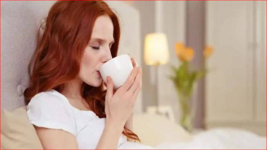 مشروبات طبيعية تمنحك نوماً هادئاً بعيداً عن الأرق