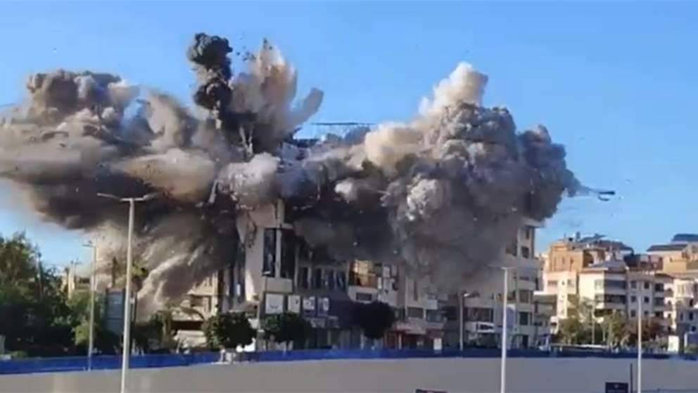 وزارة الأشغال تعلن إعادة فتح طريق المطار بعد وقوع الغارة الإسرائيلية