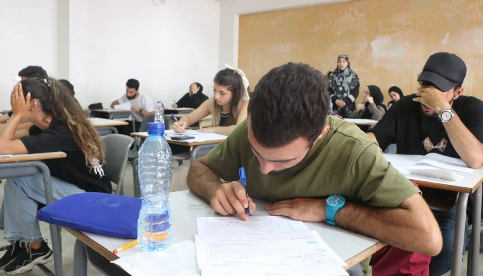 هل تُؤجَّل الامتحانات الرسمية؟